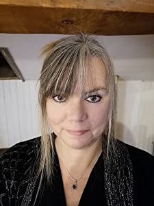 Nikki McArthur author