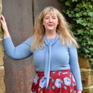 Jennifer Saint Author pic