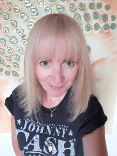 Siobhan Curham Author Photo