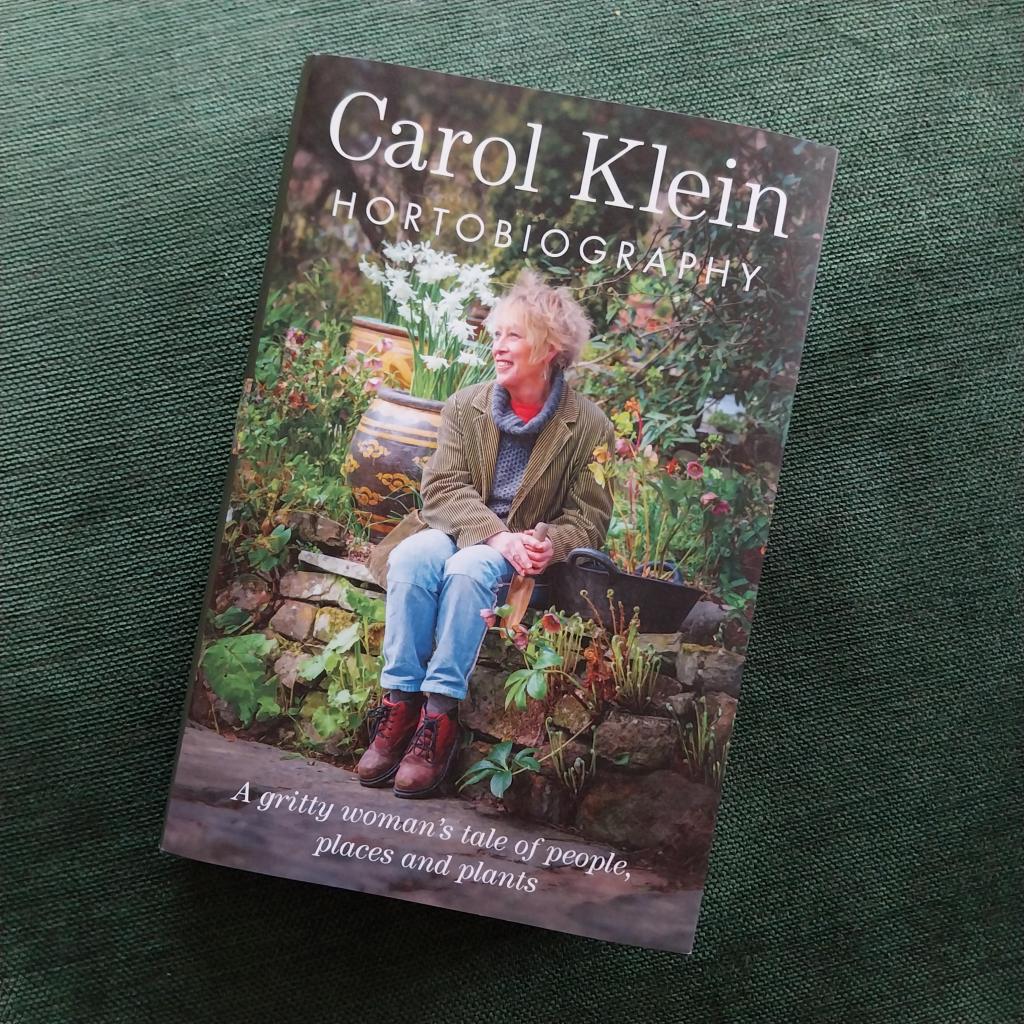 Book cover of Hortobiography by Carol Klein
